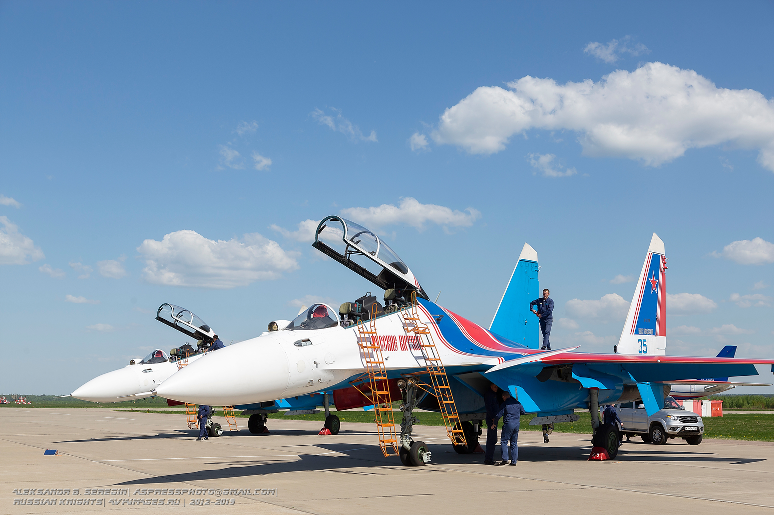 Русские витязи карелия прогноз. Су-35 русские Витязи. Су-27 русские Витязи на стоянке. Русские Витязи Кубинка. АГВП русские Витязи.