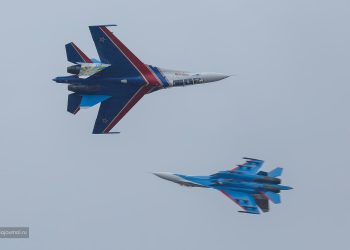 Пилотажная группа Русские Витязи МАКС-2013